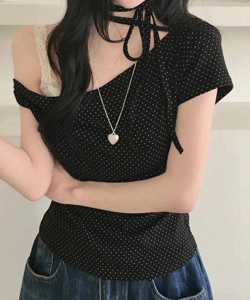 CELENA BEATS(セレナビーツ)の「ドット柄 アシンメトリー ワンショルダー トップス(Tシャツ/カットソー・レディース・ブラック/ピンク/ホワイト・FREE)」の7枚目の写真