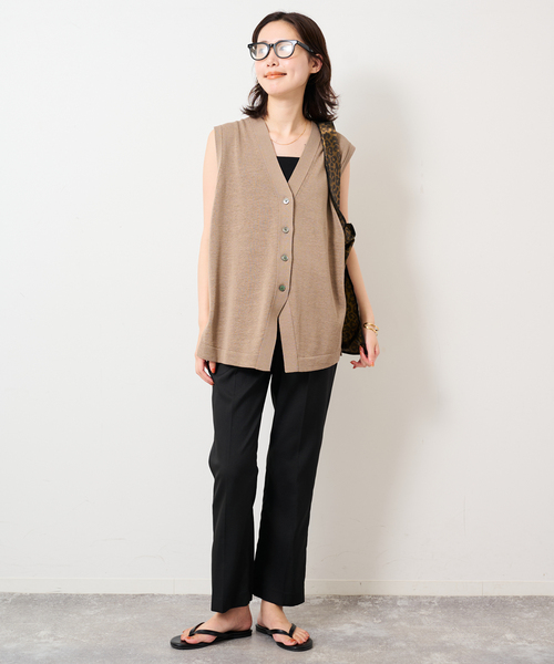 SLOBE IENA(スローブイエナ)の「《4サイズ展開》スティックパンツ(スラックス・レディース・ブラック・40/38/36/34)」の2枚目の写真