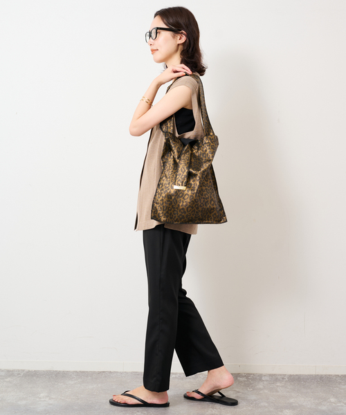 SLOBE IENA(スローブイエナ)の「《4サイズ展開》スティックパンツ(スラックス・レディース・ブラック・40/38/36/34)」の3枚目の写真
