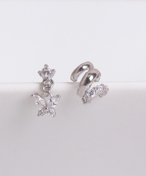 Peony(ピオニー)の「【Peony/ピオニー】3連フープモチーフラインストーンピアスセット【アレルギー対応】(ピアス(両耳用)・レディース・ゴールド/シルバー・FREE)」の2枚目の写真