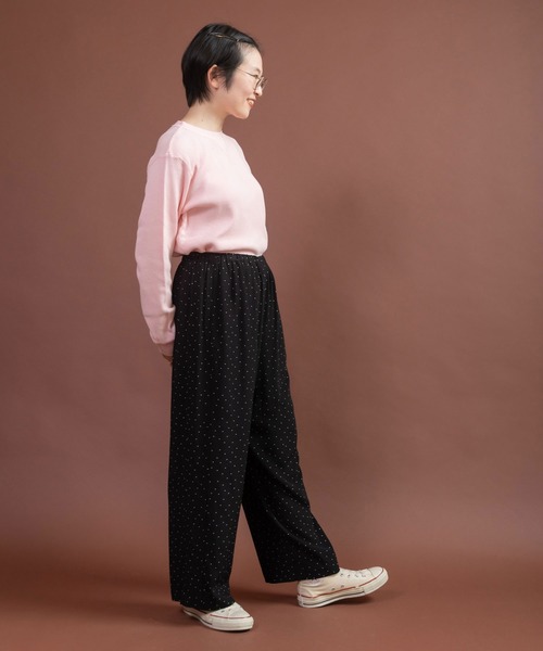 CHILD WOMAN（チャイルドウーマン）の「レーヨンちりめん抜染ドットプリントパンツ（その他パンツ・レディース・ブラック・FREE）」の9枚目の写真