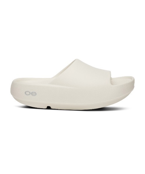 OOFOS(ウーフォス)の「OOFOS OOahh+(ウーフォス ウーアープラス)(サンダル・メンズ・ホワイト系/ミント/ブラック・27cm/26cm/25cm/23cm/22cm/28cm/29cm/24cm)」の4枚目の写真
