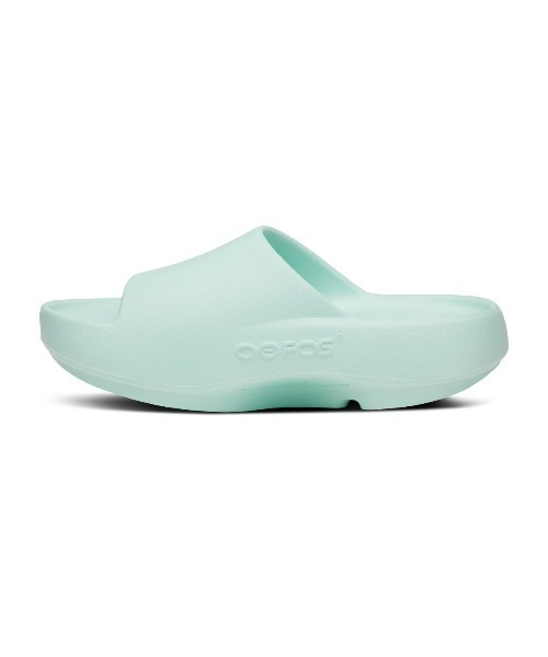 OOFOS(ウーフォス)の「OOFOS OOahh+(ウーフォス ウーアープラス)(サンダル・メンズ・ホワイト系/ミント/ブラック・27cm/26cm/25cm/23cm/22cm/28cm/29cm/24cm)」の11枚目の写真