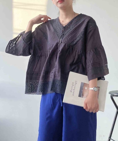 AS KNOW AS plus(アズノゥアズプラス)の「〇5分袖 ふんだんピンタックレースブラウス(シャツ/ブラウス・レディース・チャコールグレー/オフホワイト/ベージュ・FREE)」の11枚目の写真