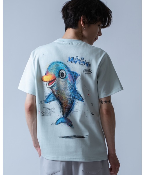 Crownor(クラウノアー)の「ドルフィングラフィック 半袖Tシャツ(Tシャツ/カットソー・メンズ・ホワイト/サックスブルー/ブラック・LARGE/MEDIUM)」の3枚目の写真