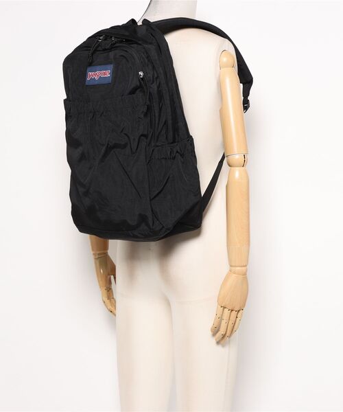 JANSPORT（ジャンスポーツ）の「【JANSPORT】JS0A85NV008 SLOUCH PACK（バックパック/リュック・メンズ・ブラック・F）」の5枚目の写真