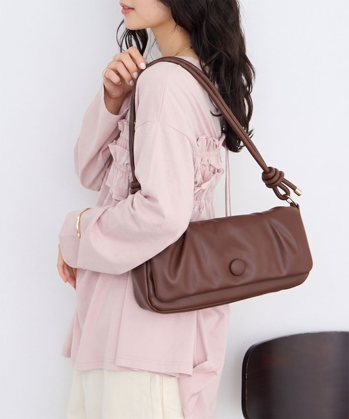 forksy.(フォルクシー)の「【forksy.】パファーショルダーバッグ(ショルダーバッグ・レディース・ブラウン/ブラック/カーキ/ワイン・FREE)」の2枚目の写真
