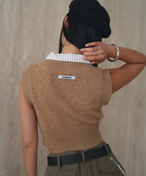 SOEMIN(ソミン)の「Shirt layered knit vest/シャツレイヤードニットベスト(タンクトップ・レディース・ネイビー/ベージュ/ブラック・FREE)」の5枚目の写真