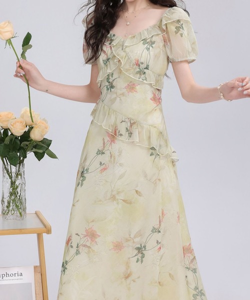 LUCPY(ラクピー)の「シアーフラワーパフスリーブロングワンピース(ワンピース・レディース・アイボリー・X-LARGE/LARGE/MEDIUM/SMALL)」の3枚目の写真