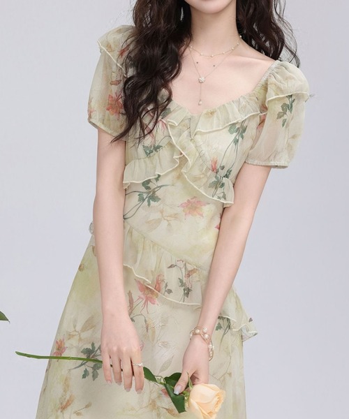 LUCPY(ラクピー)の「シアーフラワーパフスリーブロングワンピース(ワンピース・レディース・アイボリー・X-LARGE/LARGE/MEDIUM/SMALL)」の4枚目の写真