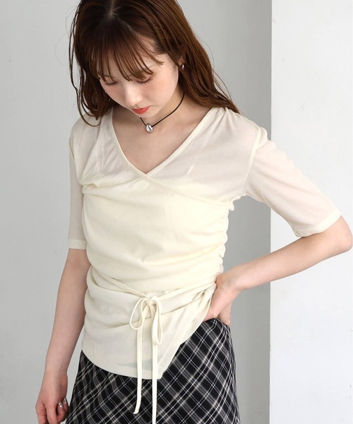 tiptop(ティップトップ)の「シアーテレコカシュクールプルオーバー(Tシャツ/カットソー・レディース・アイボリー/チャコールグレー・FREE)」の4枚目の写真
