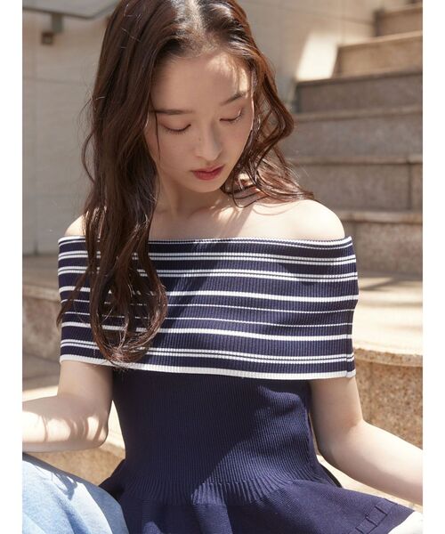 LAGUNAMOON（ラグナムーン）の「ボーダーペプラムオフショルニットプルオーバー 【夏服】（ニット/セーター・レディース・ホワイト/ネイビー・FREE）」の10枚目の写真