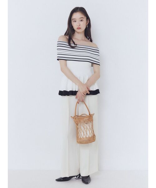 LAGUNAMOON（ラグナムーン）の「ボーダーペプラムオフショルニットプルオーバー 【夏服】（ニット/セーター・レディース・ホワイト/ネイビー・FREE）」の13枚目の写真