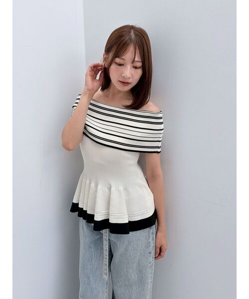 LAGUNAMOON（ラグナムーン）の「ボーダーペプラムオフショルニットプルオーバー 【夏服】（ニット/セーター・レディース・ホワイト/ネイビー・FREE）」の16枚目の写真