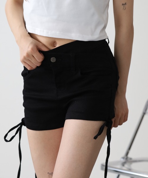 FUNALIVE(ファンアライブ)の「.worksストレッチデニムウエストクロスルーシュアップショートパンツ(デニムパンツ・レディース・ブルー/ダークグレー/ブラック・64/61)」の2枚目の写真