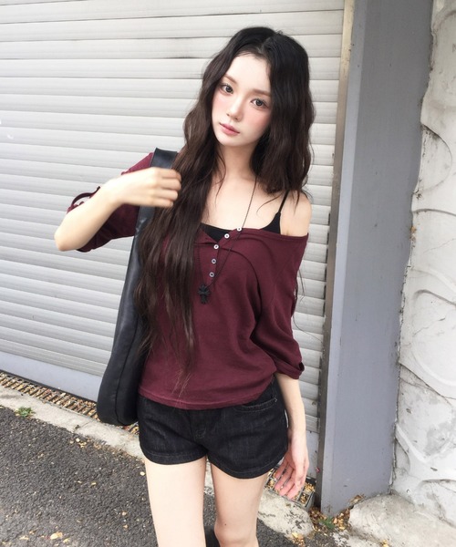 modimood(モディムード)の「ワイドヘンリーネックロールスリーブTシャツ(Tシャツ/カットソー・レディース・アイボリー/バーガンディー/チャコール・FREE)」の20枚目の写真