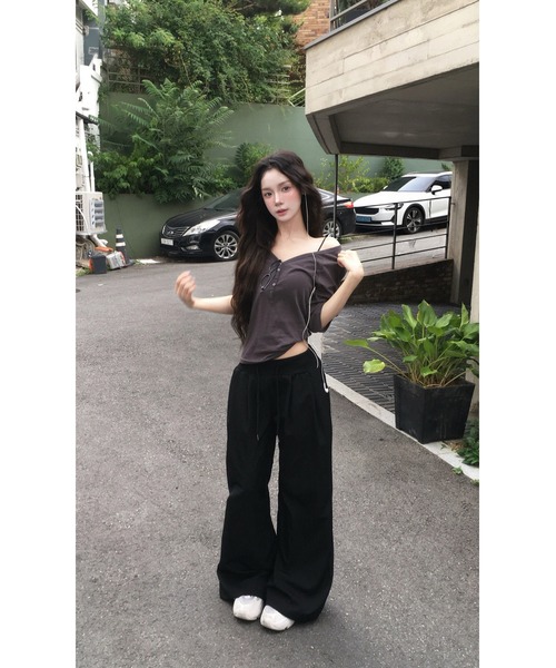 modimood(モディムード)の「ワイドヘンリーネックロールスリーブTシャツ(Tシャツ/カットソー・レディース・アイボリー/バーガンディー/チャコール・FREE)」の9枚目の写真