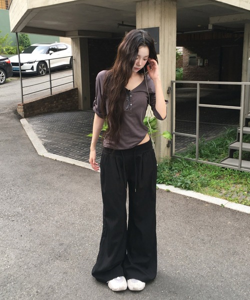 modimood(モディムード)の「ワイドヘンリーネックロールスリーブTシャツ(Tシャツ/カットソー・レディース・アイボリー/バーガンディー/チャコール・FREE)」の8枚目の写真