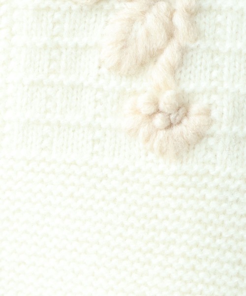 yuni(ユニ )の「Wool Hand Embroidery Vest(ベスト・レディース・オフホワイト/チャコールグレー・FREE)」の21枚目の写真