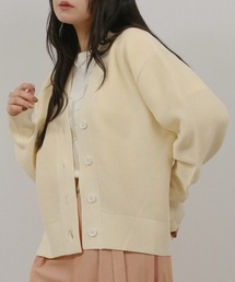 軽量ニットカーデ