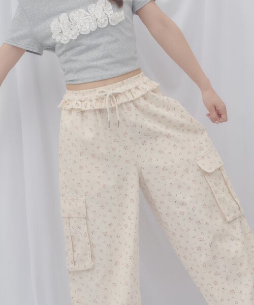 DISCOAT（ディスコート）の「【umm./WEB限定】花柄カーゴパンツ（その他パンツ・レディース・アイボリー・FREE）」の12枚目の写真