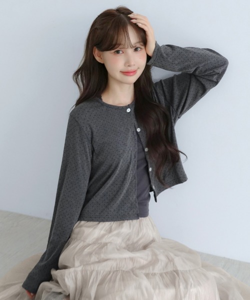 by muni:r(バイ ムニール)の「ドット ソフトボタン カーディガン/2026 AW COLLECTION(Tシャツ/カットソー・レディース・ブラック/アイボリー/チャコール・FREE)」の1枚目の写真