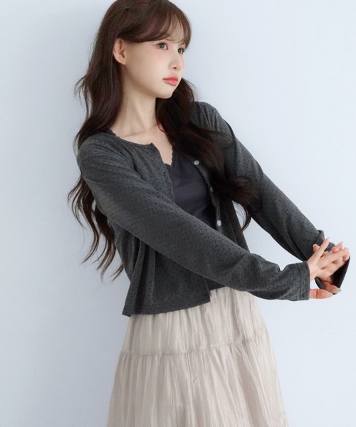 by muni:r(バイ ムニール)の「ドット ソフトボタン カーディガン/2026 AW COLLECTION(Tシャツ/カットソー・レディース・ブラック/アイボリー/チャコール・FREE)」の18枚目の写真