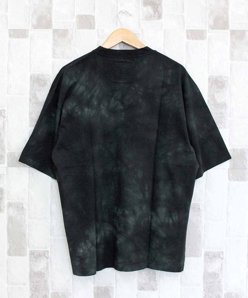 Carhartt WIP(カーハートダブリューアイピー)の「WIP レイディエート ムラ染めタイダイ 半袖Tシャツ S/S Radiate T-Shirt(Tシャツ/カットソー・メンズ・ブラック/パープル・M/XL/L)」の4枚目の写真