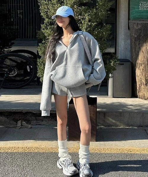 Ressaca（レサーカ）の「スウェットパーカー＆ショートパンツ セットアップ（セットアップ・レディース・ネイビー/グレー・M）」の4枚目の写真