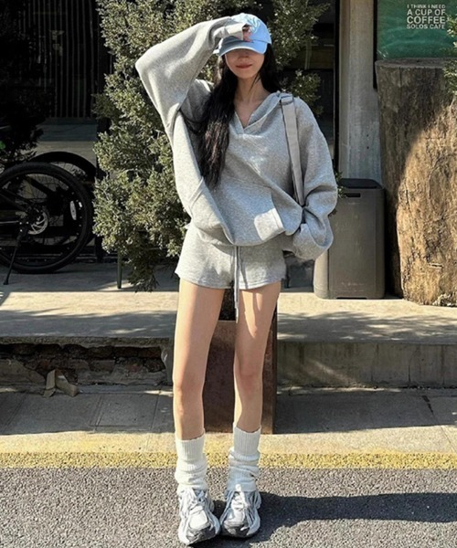 Ressaca（レサーカ）の「スウェットパーカー＆ショートパンツ セットアップ（セットアップ・レディース・ネイビー/グレー・M）」の5枚目の写真