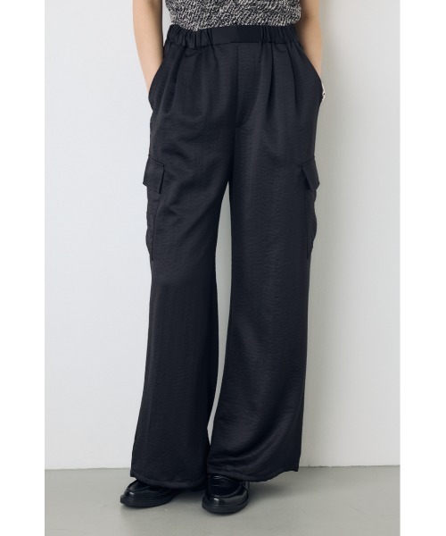AZUL by moussy(アズールバイマウジー)の「【身長/骨格別着用画像あり】サテンワイドカーゴパンツ 春服 夏服 秋服 Y2K(カーゴパンツ・レディース・ベージュ/ブラック・MEDIUM/SMALL)」の20枚目の写真