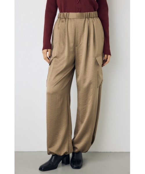 AZUL by moussy(アズールバイマウジー)の「【身長/骨格別着用画像あり】サテンワイドカーゴパンツ 春服 夏服 秋服 Y2K(カーゴパンツ・レディース・ベージュ/ブラック・MEDIUM/SMALL)」の16枚目の写真