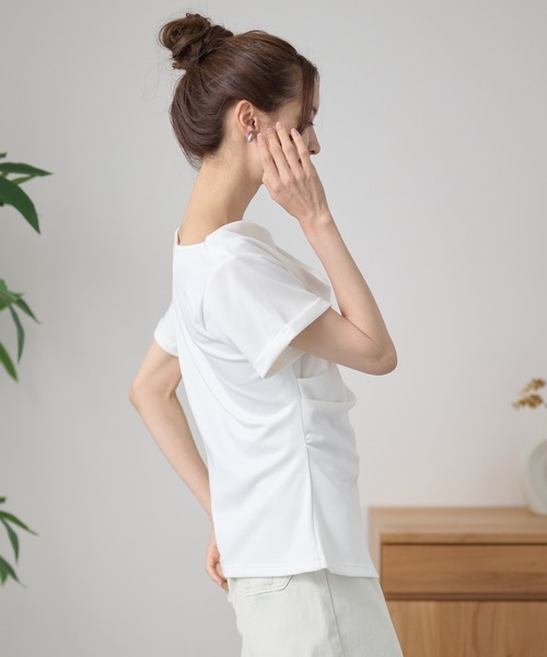 DAYRA(デイラ)の「タック ペプラム 裾スリット 半袖 トップス(Tシャツ/カットソー・レディース・ネイビー/ホワイト/ブラック・FREE)」の17枚目の写真