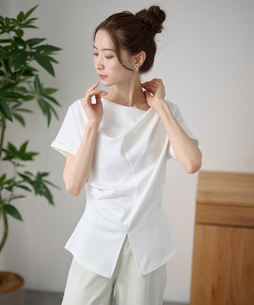 DAYRA(デイラ)の「タック ペプラム 裾スリット 半袖 トップス(Tシャツ/カットソー・レディース・ネイビー/ホワイト/ブラック・FREE)」の20枚目の写真