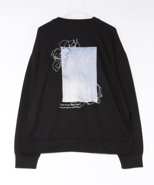ANPAS(アンパス)の「Flower Graphic Print Long Sleeve Tee / ポンチフラワーグラフィックTシャツ ロンT オーバーサイズ Tスウェット メンズ レディース トップス 秋冬 きれいめ(スウェット・メンズ・ブラック系2/ライトグレー系2/ホワイト系1/ブラック系1/ホワイト系2/ライトグレー系1・L/M)」の7枚目の写真