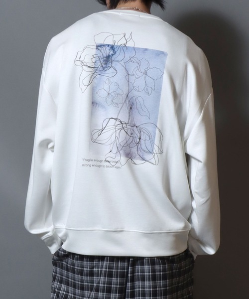 ANPAS(アンパス)の「Flower Graphic Print Long Sleeve Tee / ポンチフラワーグラフィックTシャツ ロンT オーバーサイズ Tスウェット メンズ レディース トップス 秋冬 きれいめ(スウェット・メンズ・ブラック系2/ライトグレー系2/ホワイト系1/ブラック系1/ホワイト系2/ライトグレー系1・L/M)」の2枚目の写真
