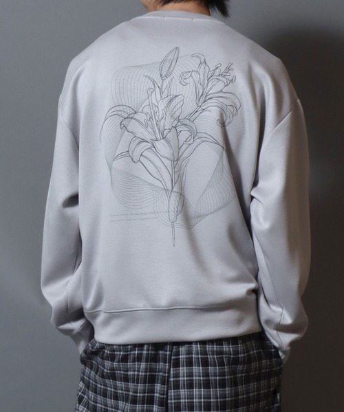ANPAS(アンパス)の「Flower Graphic Print Long Sleeve Tee / ポンチフラワーグラフィックTシャツ ロンT オーバーサイズ Tスウェット メンズ レディース トップス 秋冬 きれいめ(スウェット・メンズ・ブラック系2/ライトグレー系2/ホワイト系1/ブラック系1/ホワイト系2/ライトグレー系1・L/M)」の5枚目の写真