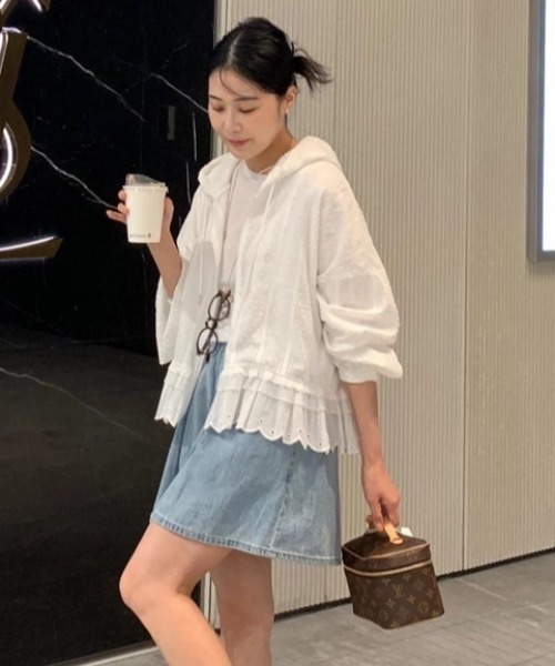 FAVORITO(ファヴォリート)の「フード付き長袖シャツ(シャツ/ブラウス・レディース・ブルー/ホワイト・F)」の16枚目の写真