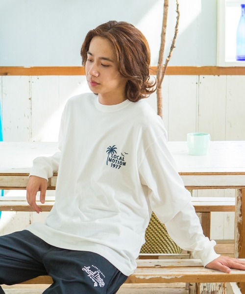 LOCALMOTION HAWAII(ローカルモーション ハワイ)の「ハワイ&リゾートチェーン刺繍ロングTシャツ(Tシャツ/カットソー・メンズ・ホワイト/グリーン・SMALL/X-LARGE/LARGE/MEDIUM)」の1枚目の写真