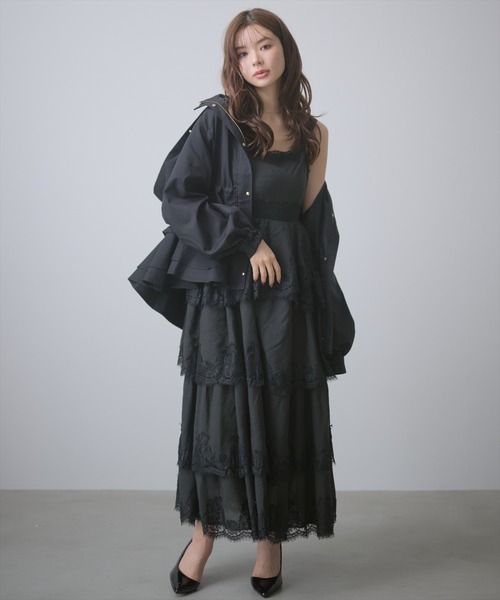 AND COUTURE(アンドクチュール)の「ウエストドロストペプラムマウンテンパーカー(マウンテンパーカー・レディース・モカ/ブラック/ベージュ・FREE)」の15枚目の写真