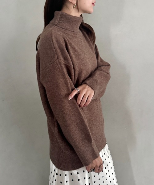 MYMOOD.(マイムード)の「ゆったりシルエットタートルネックニット(ニット/セーター・レディース・チャコールグレー/ブラック/モカ/レッド/アイボリー・FREE)」の10枚目の写真