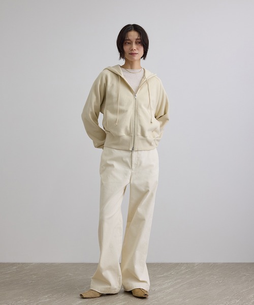 SALON adam et rope'(サロン アダム エ ロペ)の「9W(ウェル)コーデュロイストレートパンツ(その他パンツ・レディース・オリーブ/オフホワイト・S/M)」の3枚目の写真