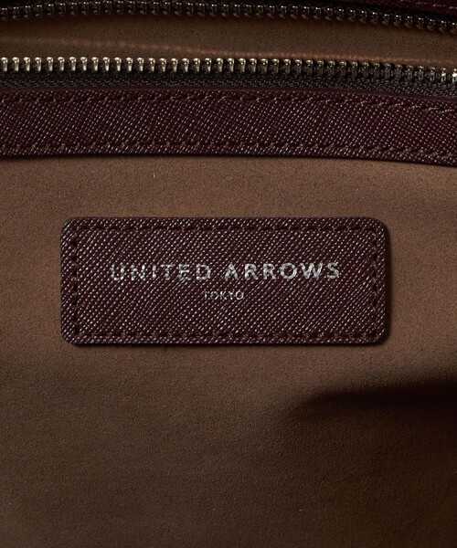 UNITED ARROWS(ユナイテッドアローズ)の「レザー ラウンド ブリーフケース(ビジネスバッグ・メンズ・ワイン/オリーブ・FREE)」の7枚目の写真
