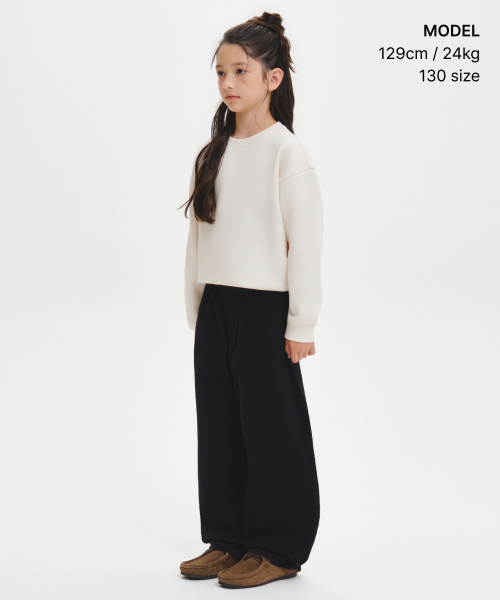 MUSINSA STANDARD KIDS（ムシンサスタンダードキッズ）の「8W コーデュロイカーブパンツ [ブラック]（その他パンツ・レディース・その他・120/130/140/150/160）」の2枚目の写真