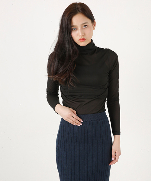 MOUSSY（マウジー）の「SHEER TURTLE TOP（Tシャツ/カットソー・レディース・ライトブルー/ブラック/ホワイト・FREE）」の2枚目の写真