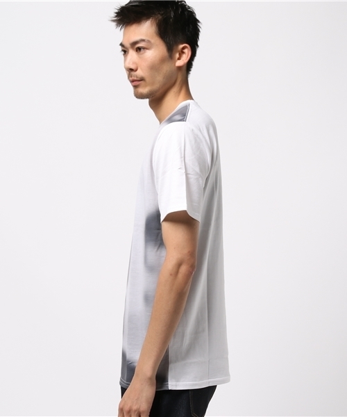 HARE（ハレ）の「ロックシェイドオフプリントTEE(HARE)（Tシャツ/カットソー・メンズ・オフホワイト/グレー/ブラック・MEDIUM/SMALL/LARGE）」の4枚目の写真