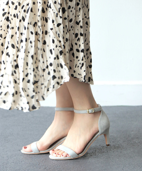 SESTO(セスト)の「美脚ピンヒールの華奢アンクルストラップサンダル(サンダル・レディース・ブラック/キャメル/レッド/ベージュ/ライトグレー/その他/イエロー/ブルー/ネイビー/グレイッシュベージュ/パイソン・24.0cm/24.5cm/23.0cm/25.5cm/23.5cm/22.5cm/22.0cm)」の3枚目の写真