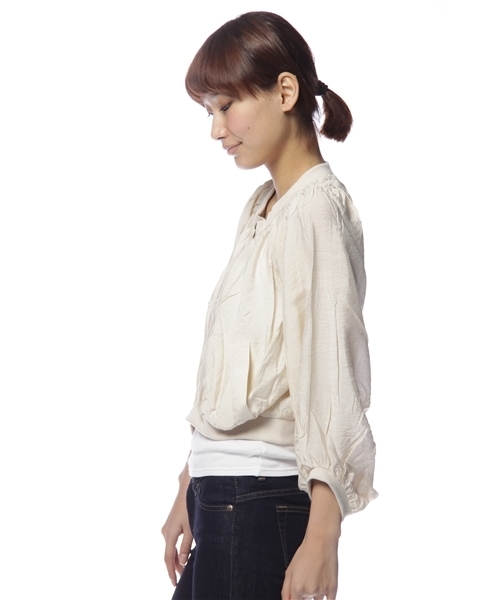 mystic（ミスティック）の「肩切替ブルゾン（ブルゾン・レディース・オフホワイト/ベージュ/ベージュ系その他/ブラック・ﾌﾘ-）」の5枚目の写真