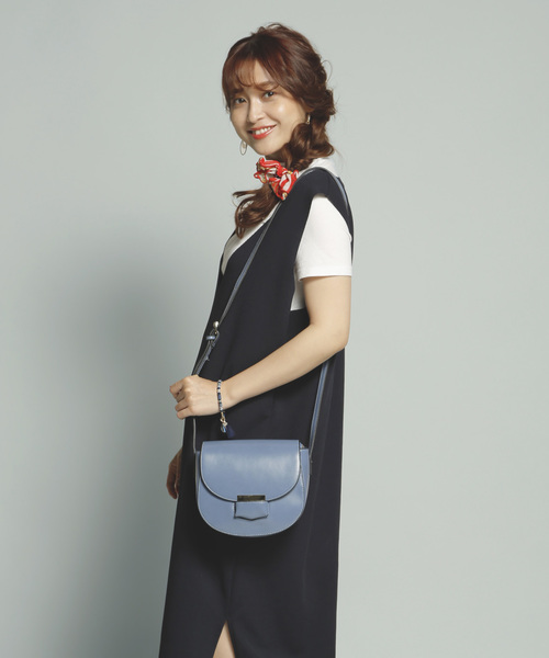 PLAIN CLOTHING（プレーンクロージング）の「ラウンドショルダーバッグ【PLAIN CLOTHING】（ショルダーバッグ・レディース・ブラウン/キャメル/ブラック/ライトブルー・FREE）」の13枚目の写真