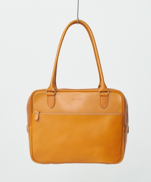BRITANNIA LEATHER（ブリタニアレザー）の「【栃木レザー】LEATHER BOSTON BAG（ボストンバッグ・メンズ・ブラック/ダークブラウン/ネイビー/レッド/オリーブ/キャメル・FREE）」の6枚目の写真